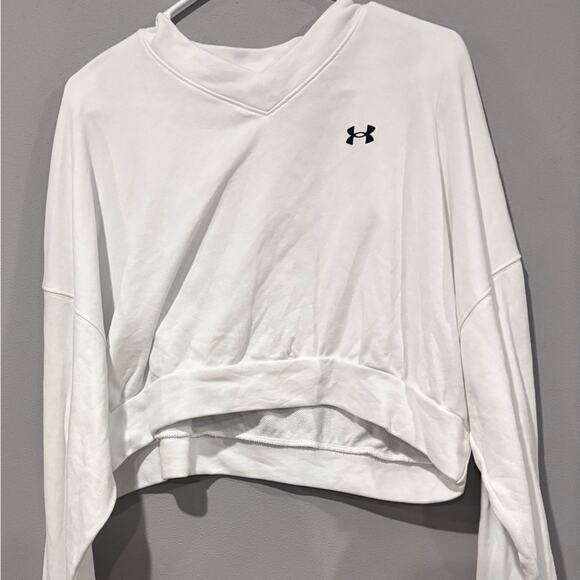 Under Armour Tops - Under Armour Women's White Cropped Top XL